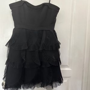 BCBGMaxazria Black Strapless Scallop Tulle Trim Tiered Dress 8 Petite